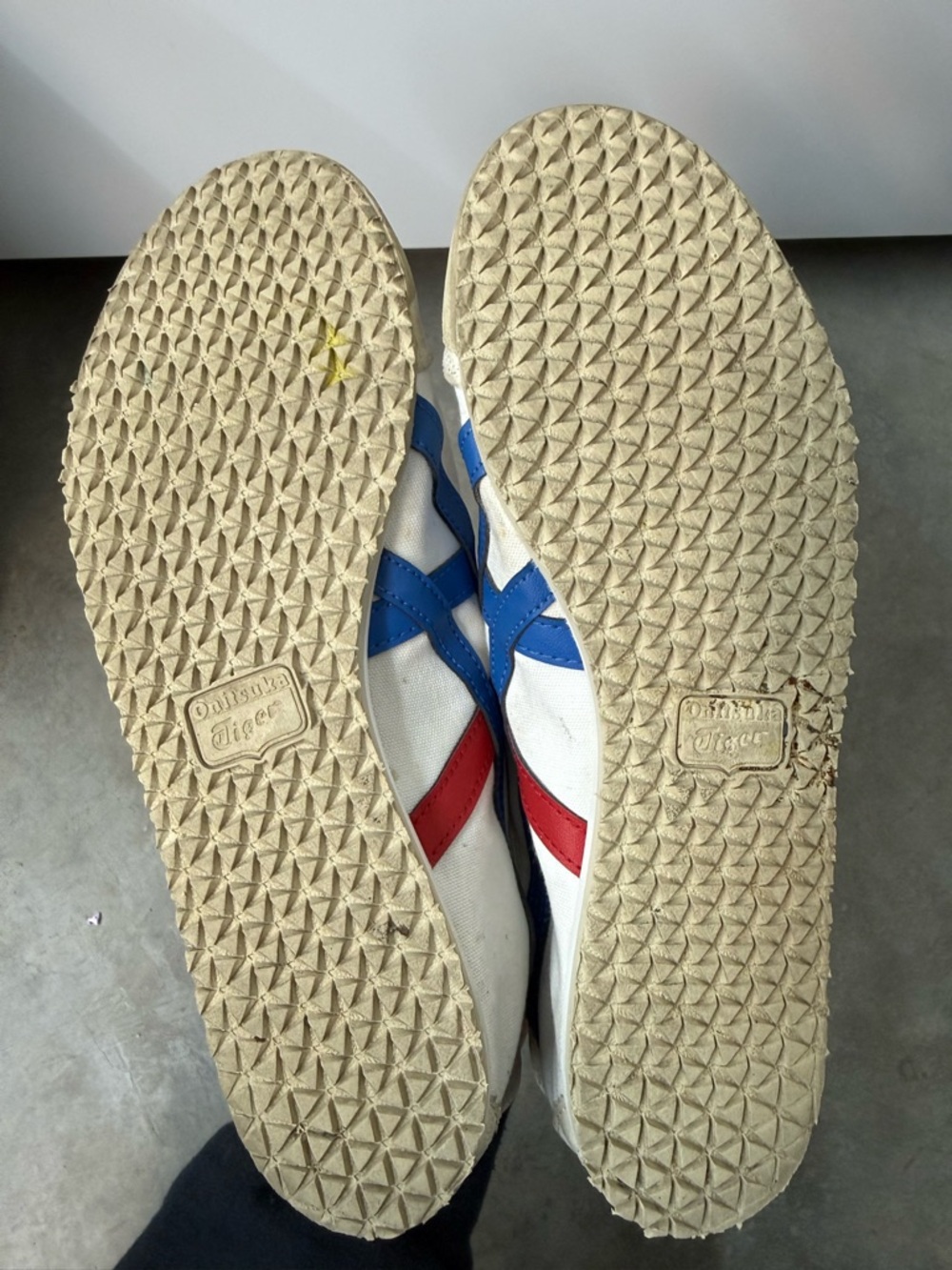 Onitsuka Tiger Beige Slip-On Sneakers with Red Logo - Picture 9 of 9